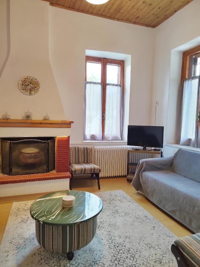 1935 Home Lilaia Bagian luar foto